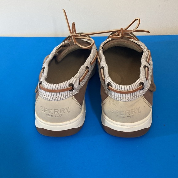 Sperry size 8 shoes - Picture 4 of 9